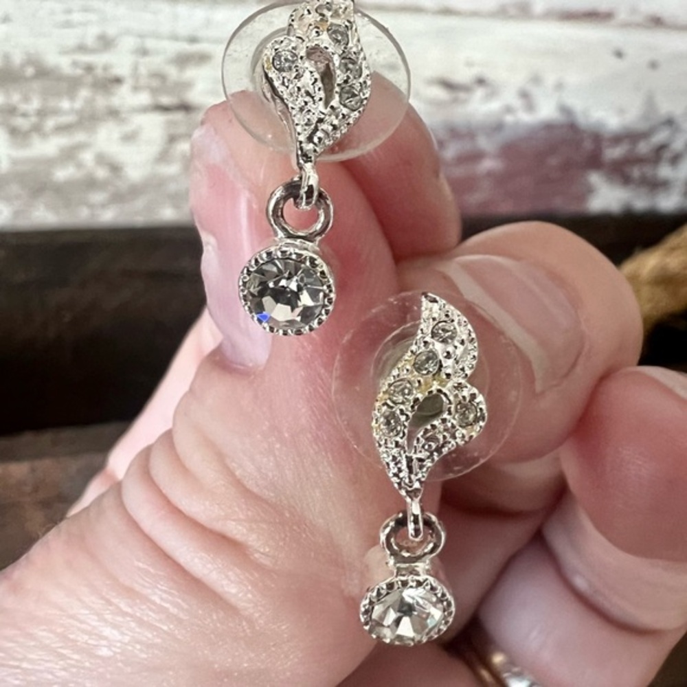 Vintage Look Dangle Earrings
